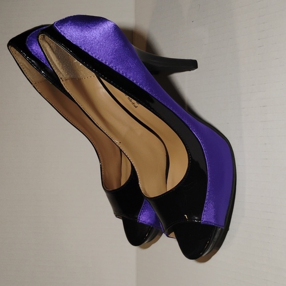 Size 8 Forever ❤️ selected by Paula Abdul Black and Purple High Heel - Picture 3 of 8